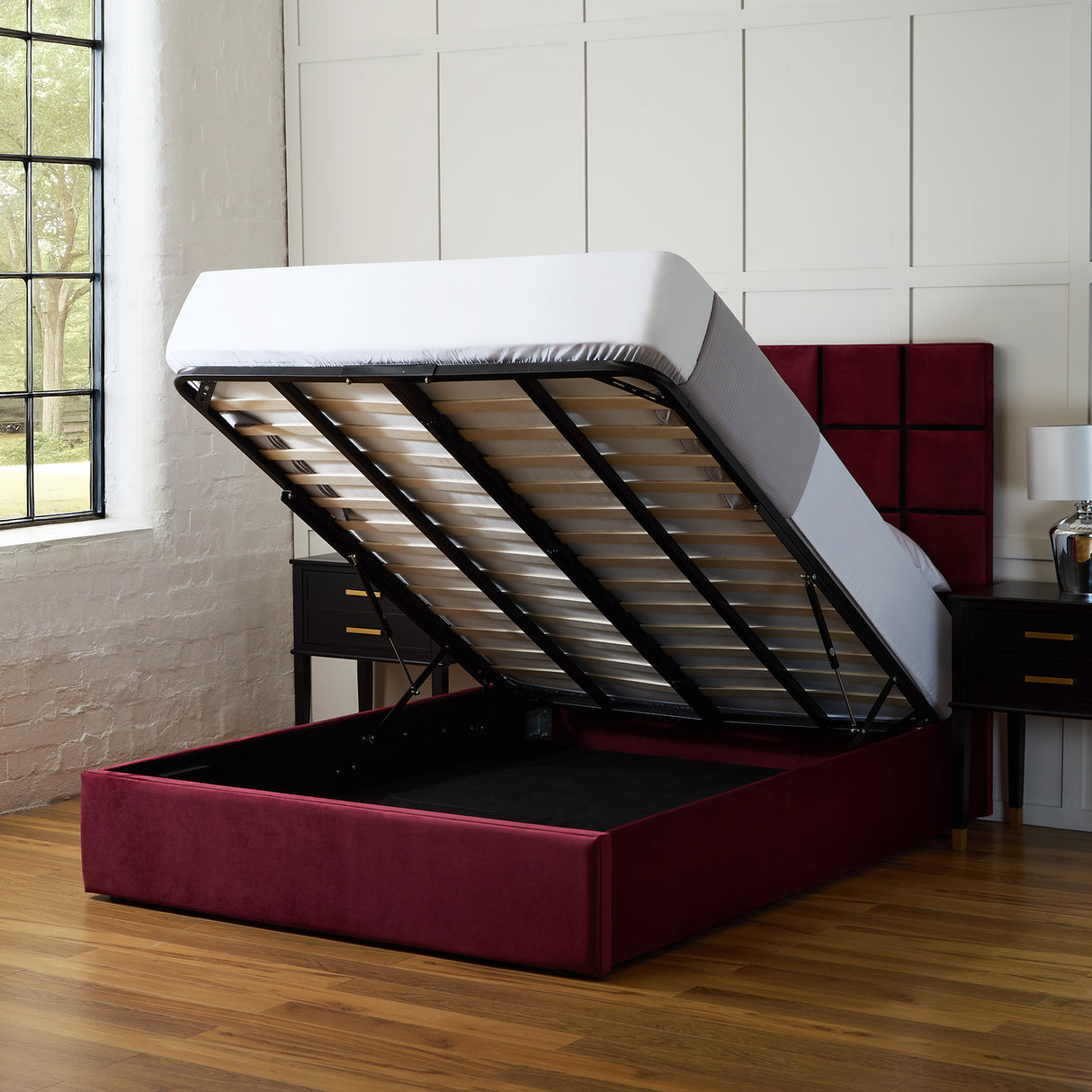 Quadrado Modern Ottoman Bed Frame